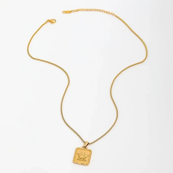 New 18k Gold Stainless Steel Angel Pendant Necklace - Picture 4 of 10